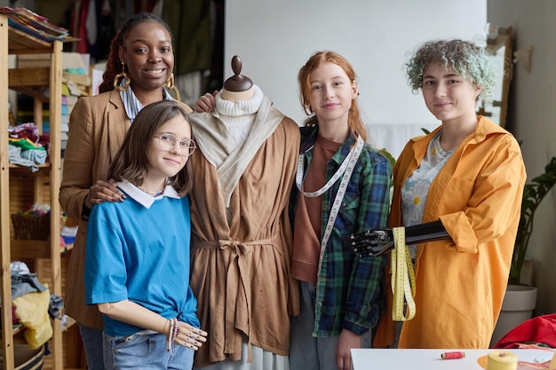 Uczestniczki warsztatów haftu